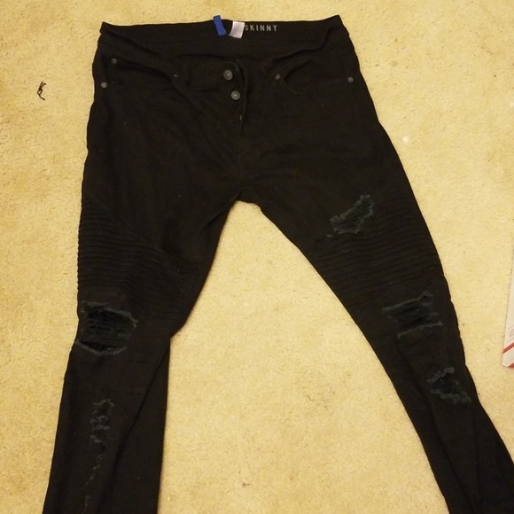 Skinny ripped Black Jeans - Picture 2 of 5